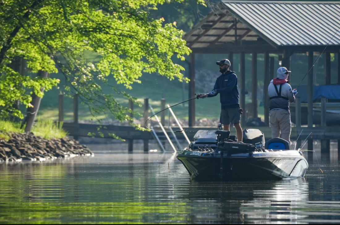 MLF Pro Kyle Cortiana slingin the Willie!